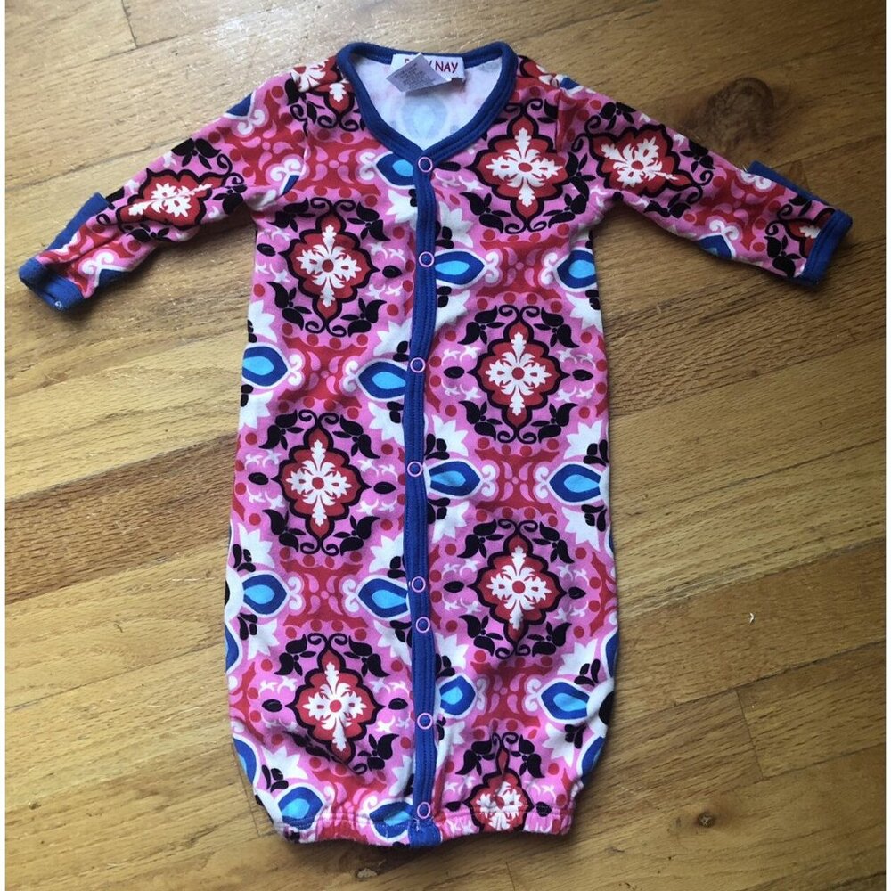 Baby Nay Size 0-3M Convertible Gown